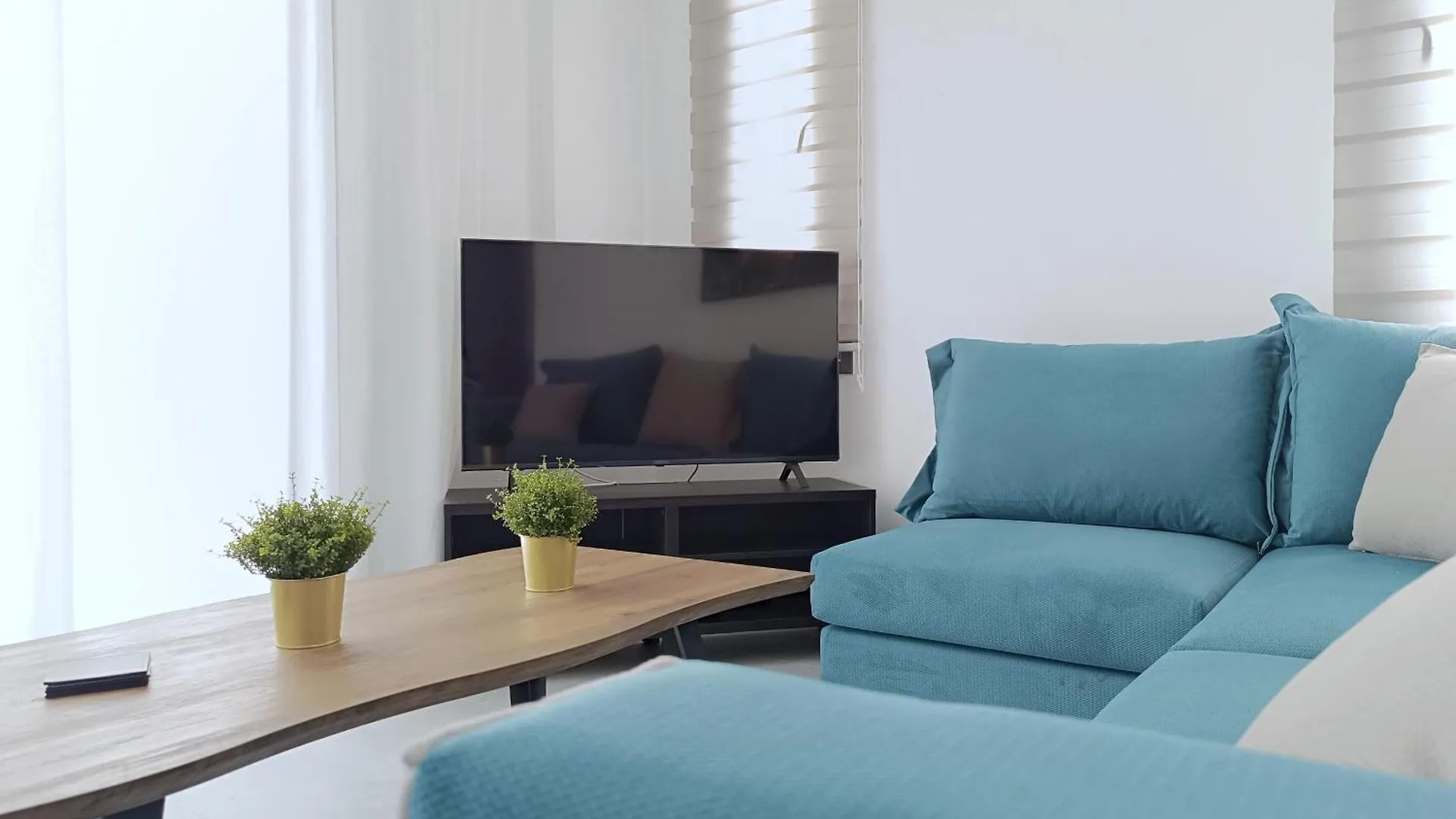 Larvella Estia Luxury Suites Λάρνακα Ξενοδοχείο με διαμερίσματα