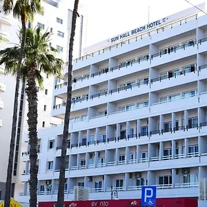 Sun Hall לרנקה